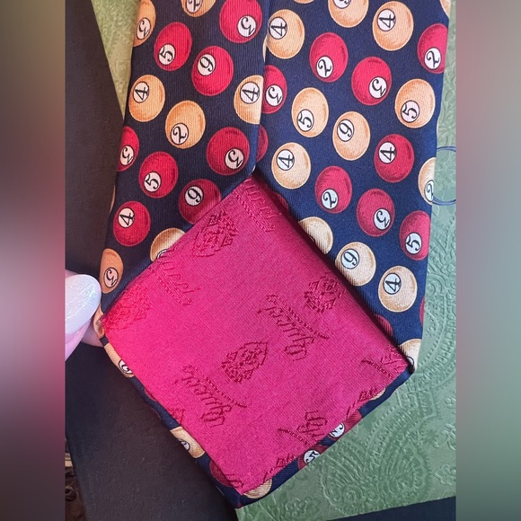 Authentic Gucci tie - Picture 3 of 7